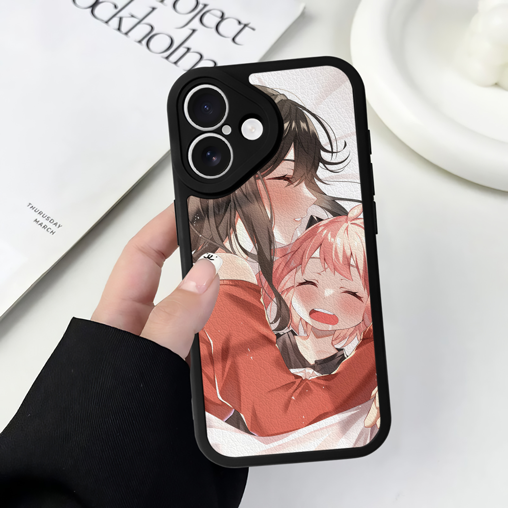 （画像用） SPY×FAMILY间谍家家酒 【iPhone 16シリーズ対応】シリコンスマホケース（レザー調） 材質：シリコン